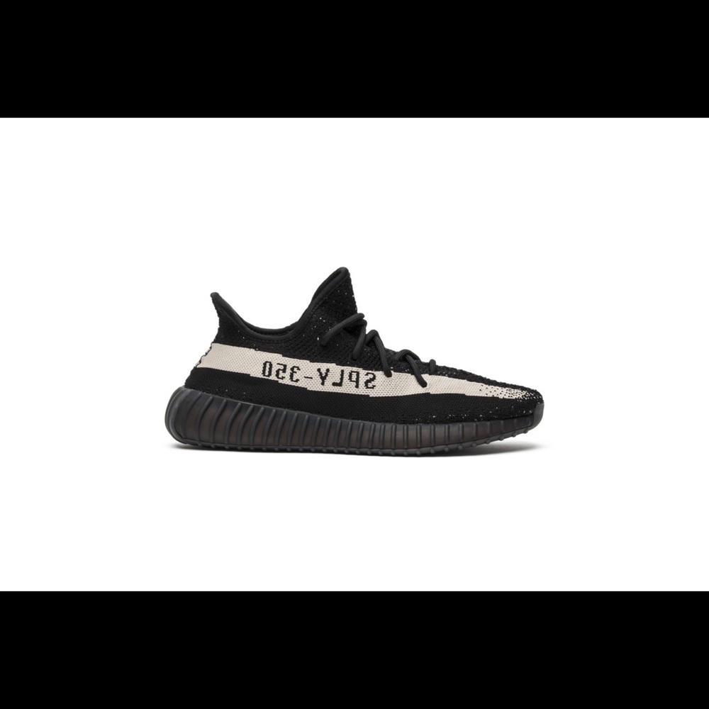YEEZY BOOST 350 V2 ‘Oreo’